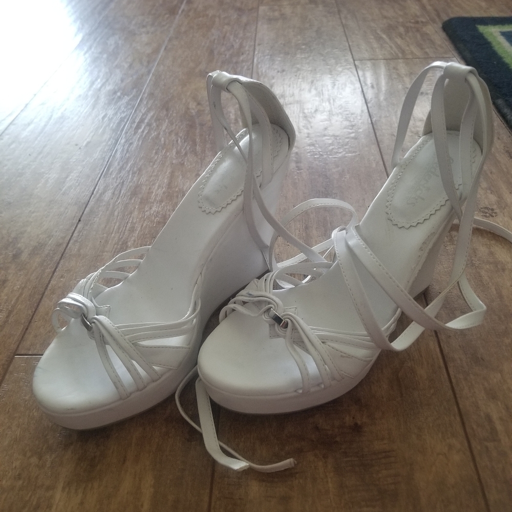 Fredricks of Hollywood size 8.5